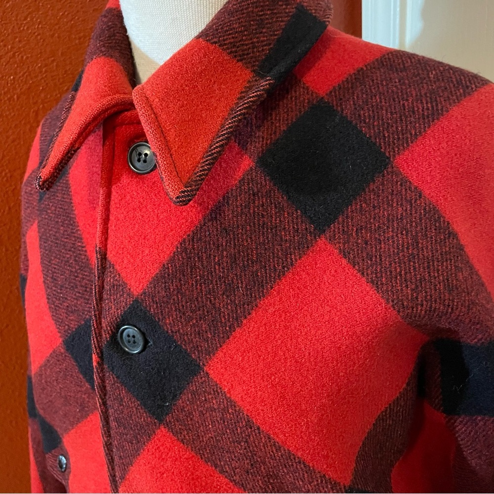 C.C Filson Men’s Vintage Mackinaw Cruiser Red Buffalo Plaid Wool Garment Coat - Picture 3 of 8